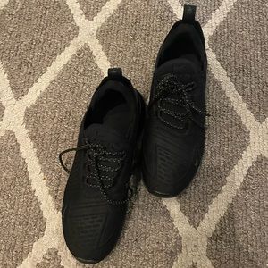 Black Nike 270